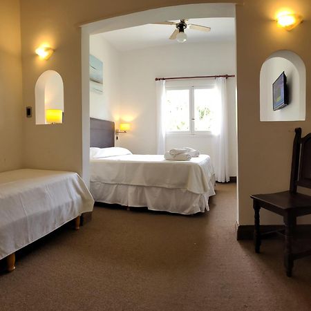 108 Y El Mar - Hotel Tejas Rojas Villa Gesell Eksteriør billede