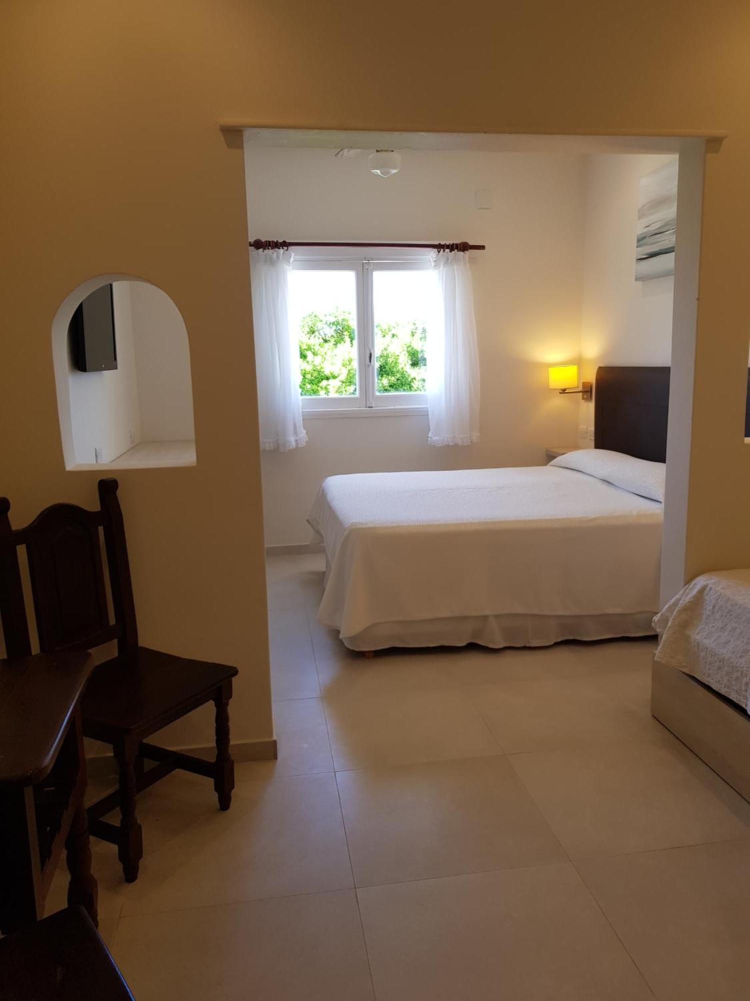 108 Y El Mar - Hotel Tejas Rojas Villa Gesell Værelse billede