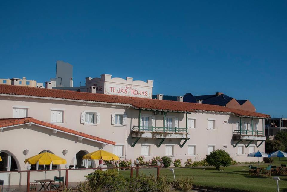 108 Y El Mar - Hotel Tejas Rojas Villa Gesell Eksteriør billede