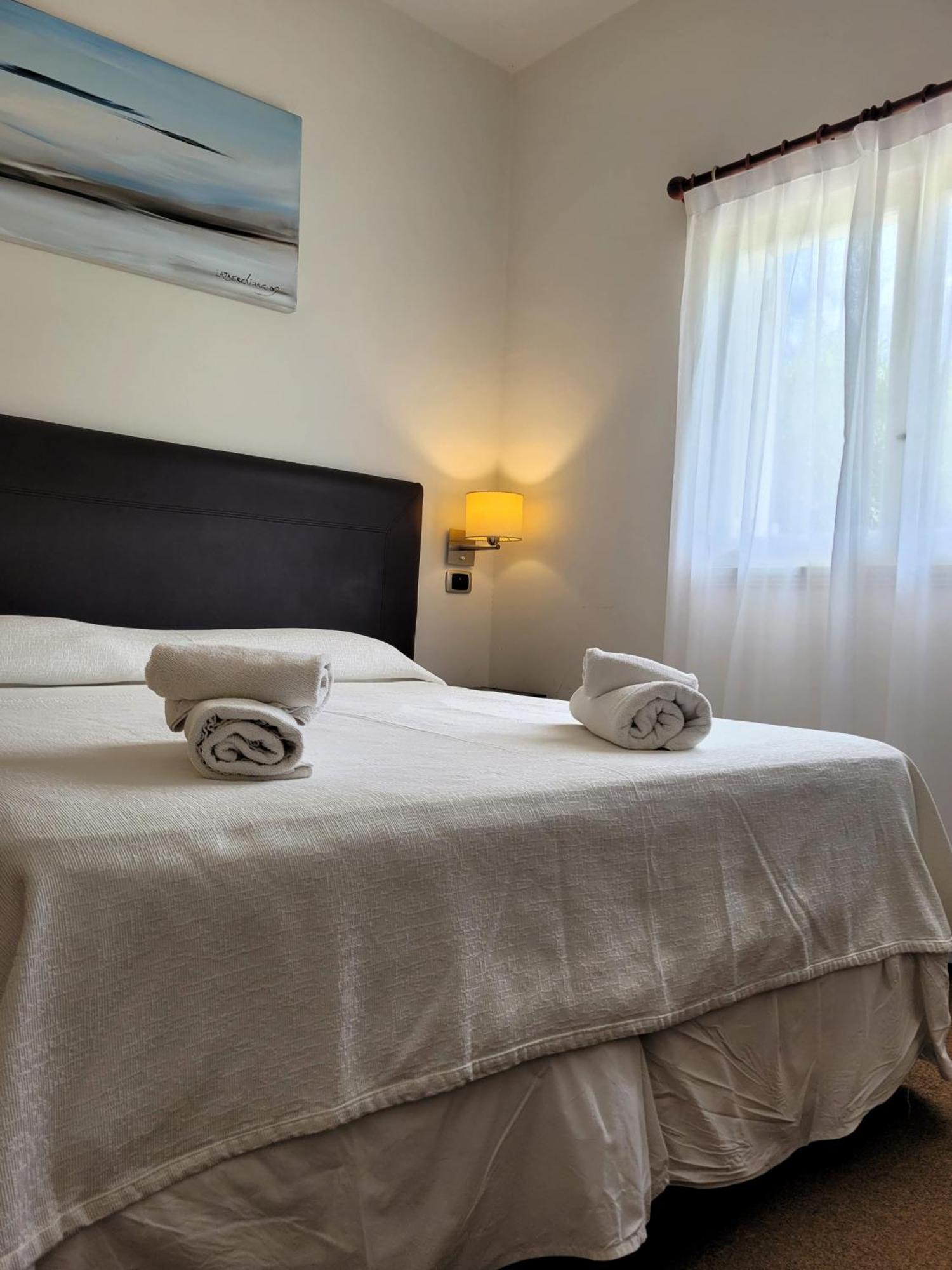 108 Y El Mar - Hotel Tejas Rojas Villa Gesell Eksteriør billede