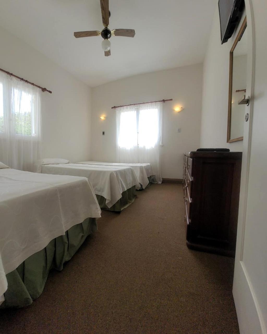 108 Y El Mar - Hotel Tejas Rojas Villa Gesell Værelse billede