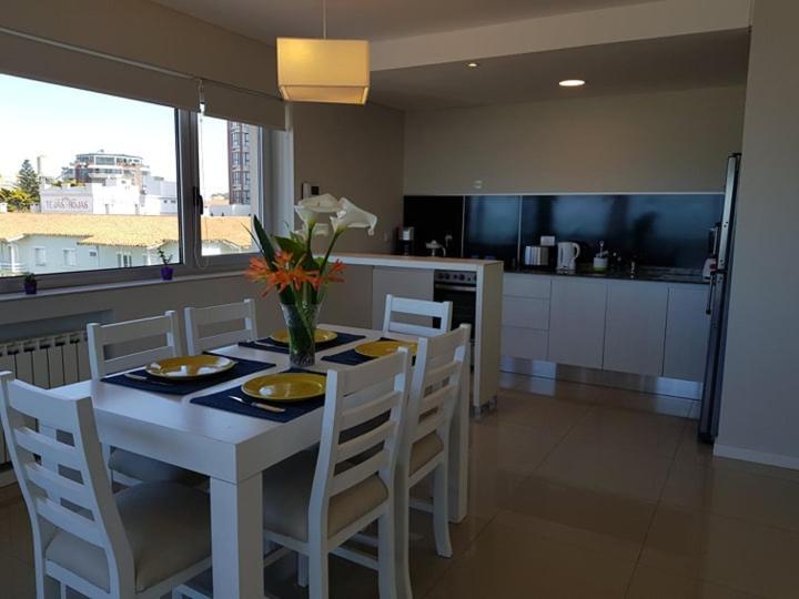 108 Y El Mar - Hotel Tejas Rojas Villa Gesell Eksteriør billede